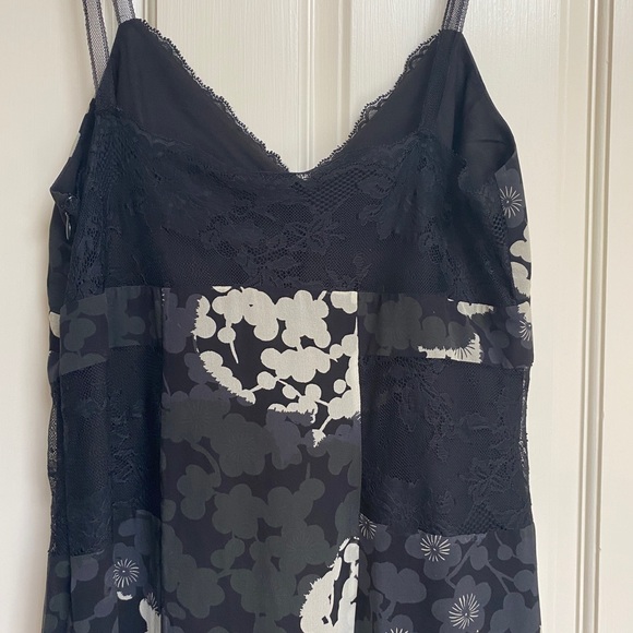 ALEXANDER MCQUEEN Lace-Paneled Floral-Print Silk Georgette Midi Dress - Picture 5 of 16